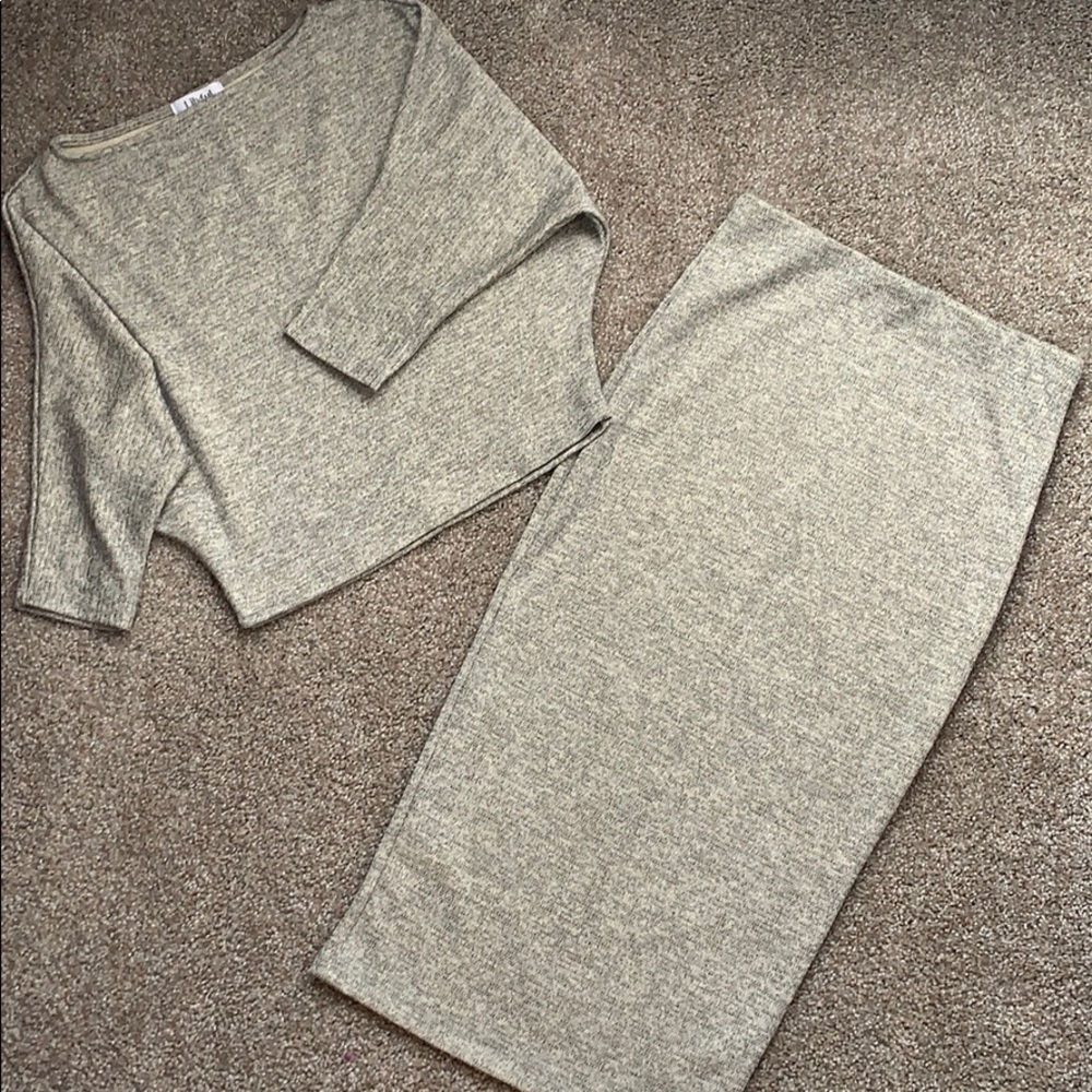 Crop top & pencil skirt set